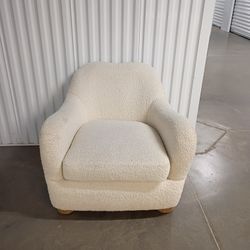 CB2 Bacio Cream Boucle Lounge