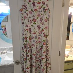 Victoria Holly dress size 10