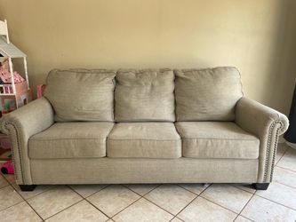 Couch set