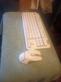 Logitech - G715 Aurora Collection TKL Wireless Mechanical Clicky Switch Gaming Keyboard for PC/Mac.  Free Mouse.