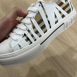 white burberry shoes