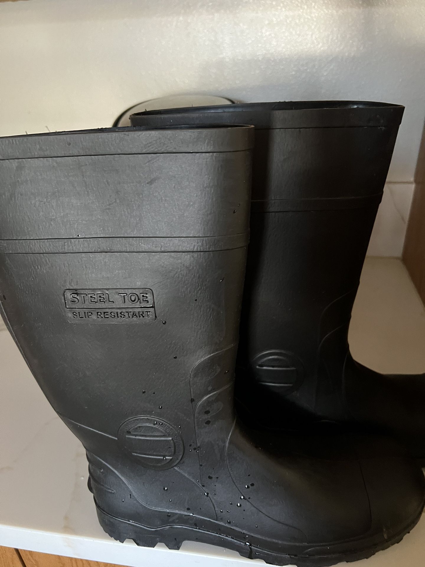 Steel Tow Rubber Slip Resistant Rubber Boots