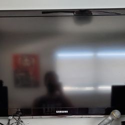 Samsung 40" 1080p LCD HDTV with Remote  
