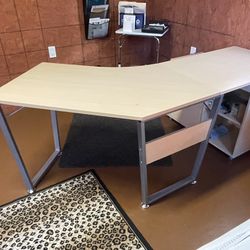 Desk- White/Light Washed Oak