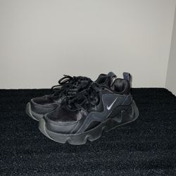 Size 9 Womens - Nike RYZ 365 Black Metallic Grey W - BQ4153-004