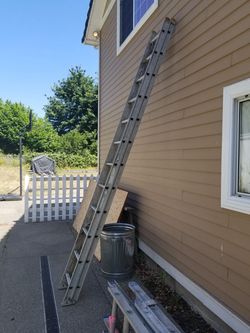 24' aluminum extension ladder (yellow)