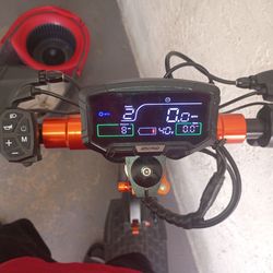 IENYRID ELECTRICAL SCOOTER