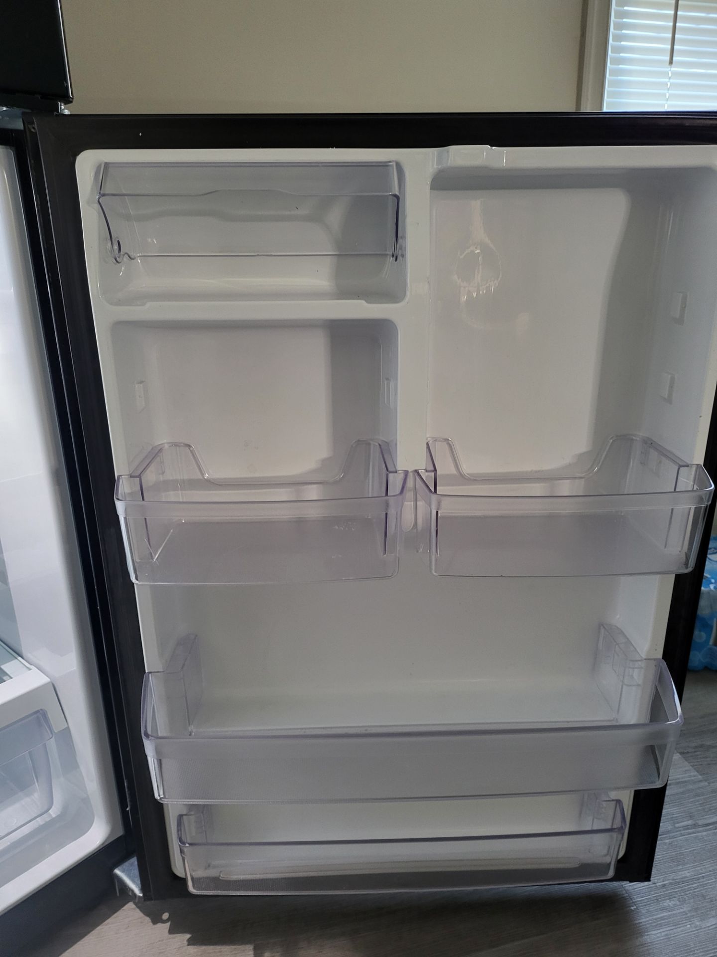 GE 17 Cubic Ft Freezer/ Refrigerator Black