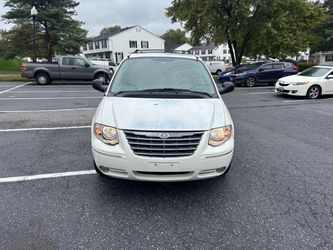 2005 Chrysler Town & Country