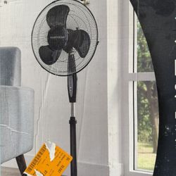 Hampton Bay 16 in. 3 Speed Digital Oscillating Standing Fan with Adjustable Height