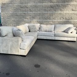 Ashley Rawcliffe 3 Piece Sectional Sofa (Retails $2,100)- Delivery Available!