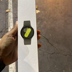 Samsung Galaxy Watch 7  44mm Bluetooth Black New Sealed 