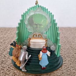 HALLMARK KEEPSAKE ORNAMENT "THE GREAT OZ"