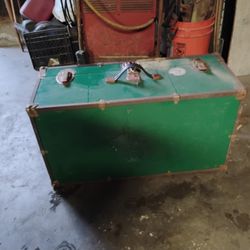 Green Trunk 