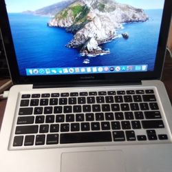2022 MacBook Pro I7