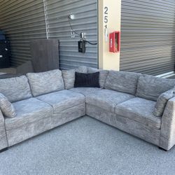 Sectional Couch 