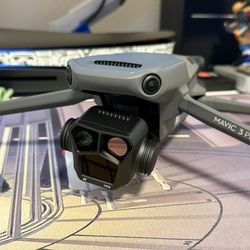 DJI Mavic 3 Pro (Fly More Combo)