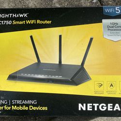 NETGEAR Nighthawk - High speed WiFi Router -