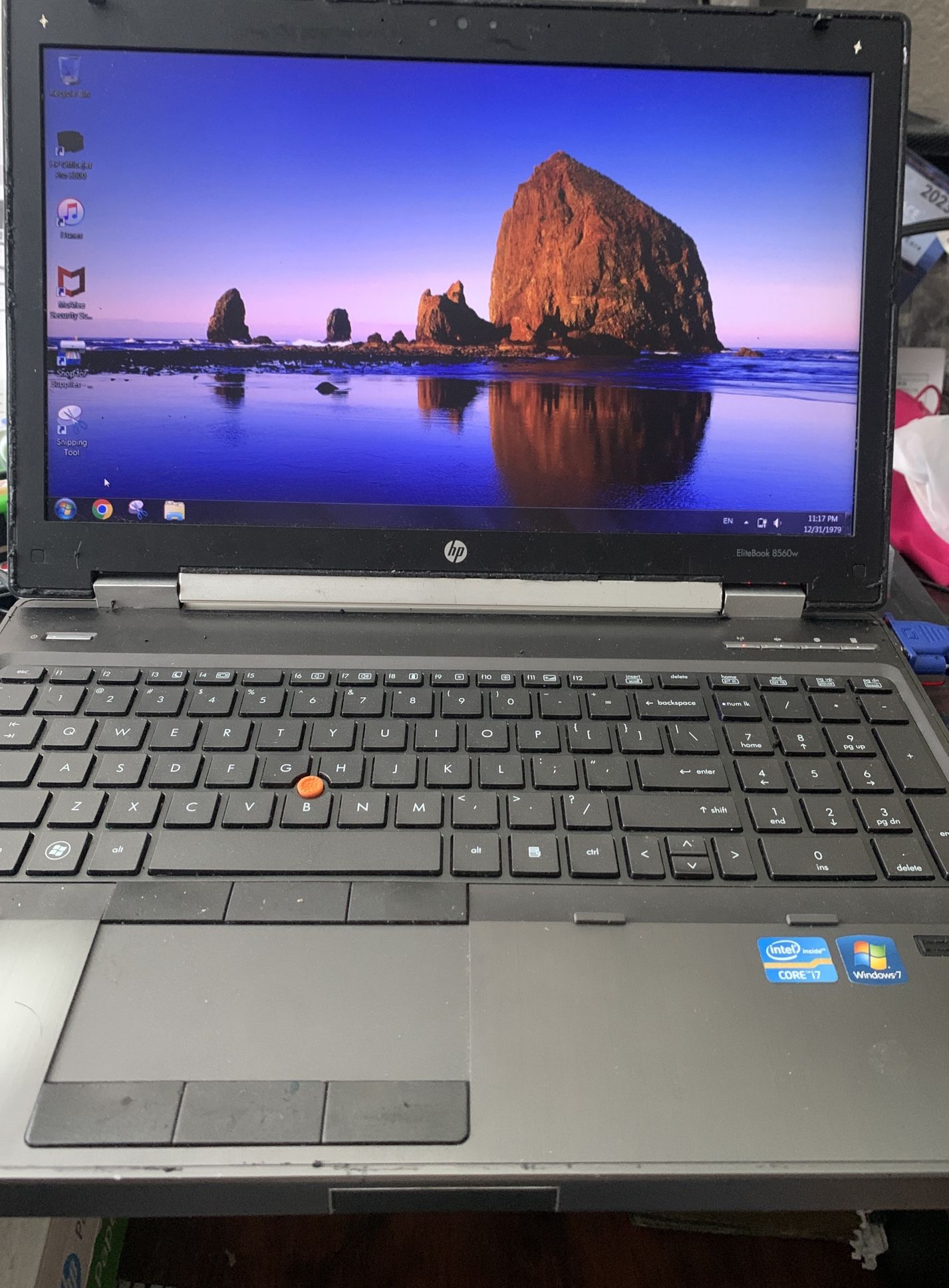 HP Elitebook 8560w 15.6 inch Laptop ( Working Condition)