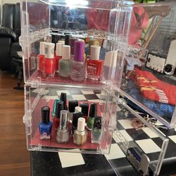 Nail polish Plus everything in pictures is included Plus Bonus 