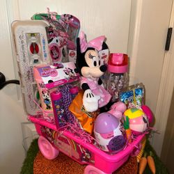 Minnie Mouse🐰 Easter Wagon