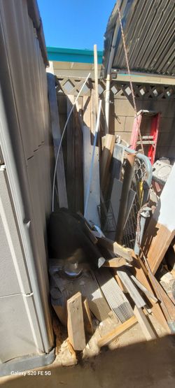 Free 2×4 wood beams