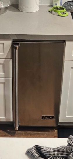 15” Viking Ice Maker – Model PIM515 – Used