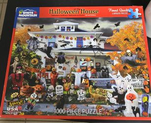 Halloween White Mountain 1000 Larger Pieces Complete