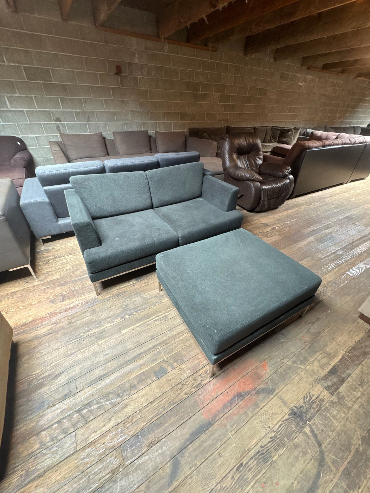 Couch (WE DELIVER)