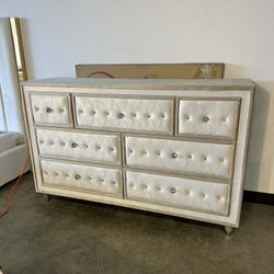White Dresser Velvet Cabinet Storage Drawers for Bedroom — WAREHOUSE OVERSTOCK SALE 💥