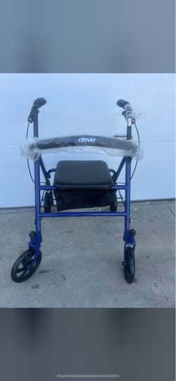 Drive Medical Rollator Walker with Seat