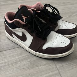 Jordan 1 Low Mocha Sz 8