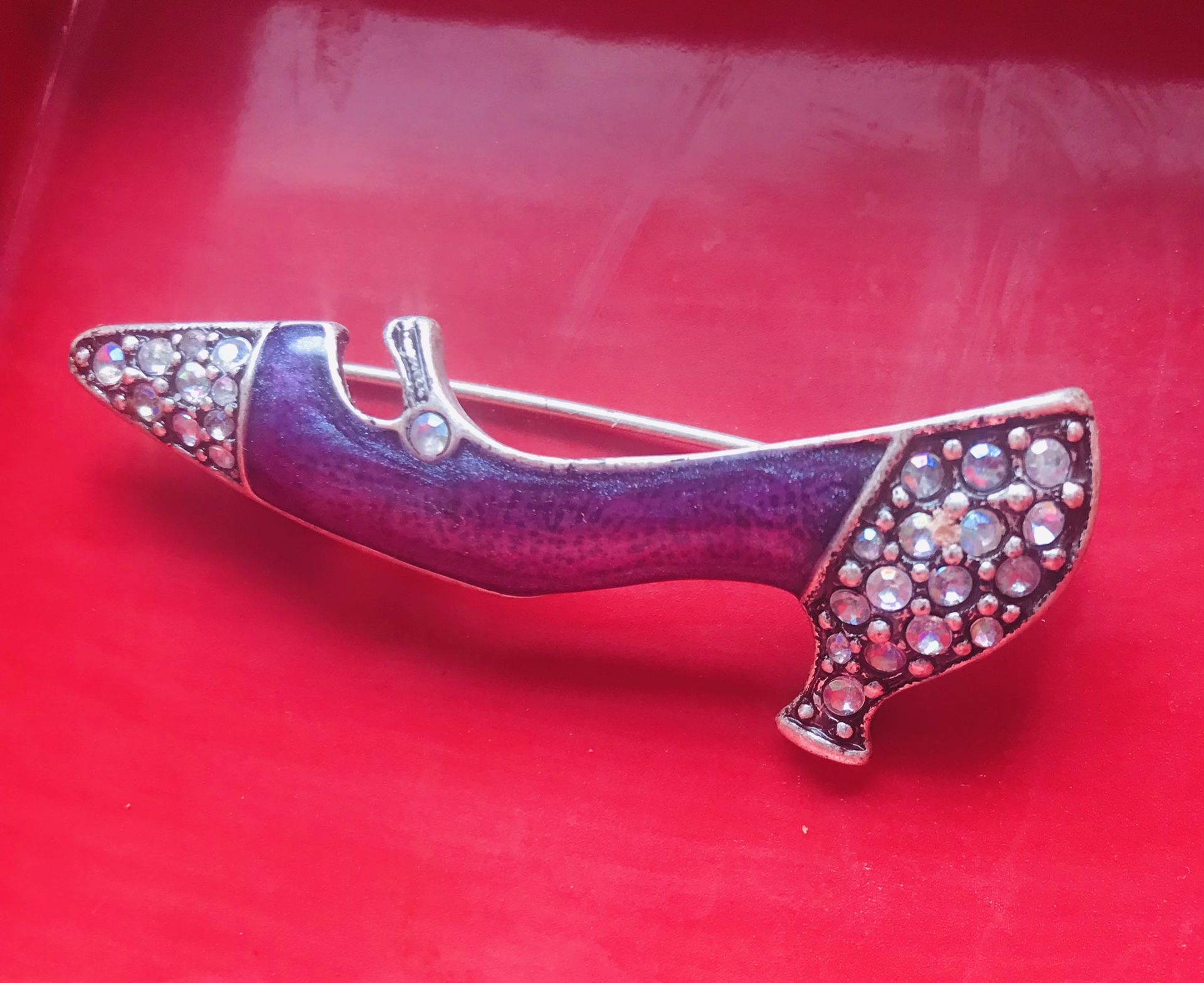Vintage Silver Brooch With Jewelers Mark.