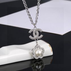 Women Clothes Accessories Nice Necklace 