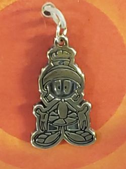 STERLING VINTAGE 1998 MARVIN THE MARTIAN PENDANT CHARM, $40.00