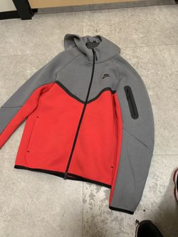 Nike Tech