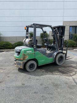 Forklift 