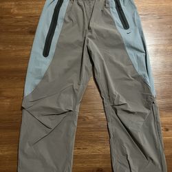 Nike Tech Woven (Oversized) Pant