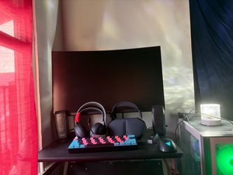 Gaming Setup - RTX 2060 Gaming PC + AirPods Max + Accessories