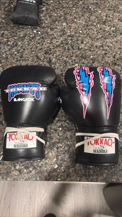 YOKKAO Bangkok Muay Thai Boxing Gloves