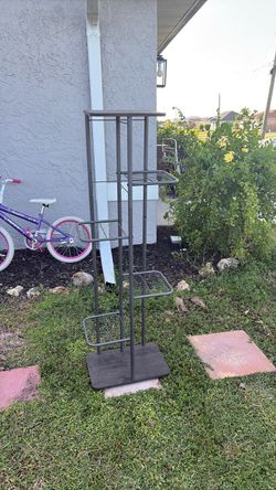 Metal Multi-Tier Plant Stand
