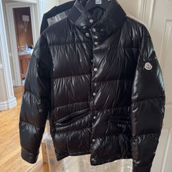 Brand New Moncler puffer Jacket Size 3 Men’s 