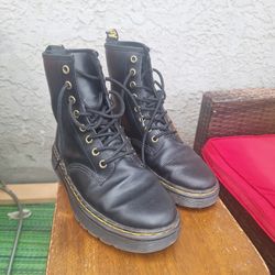 Dr. Martes Air Wair Mens Boots