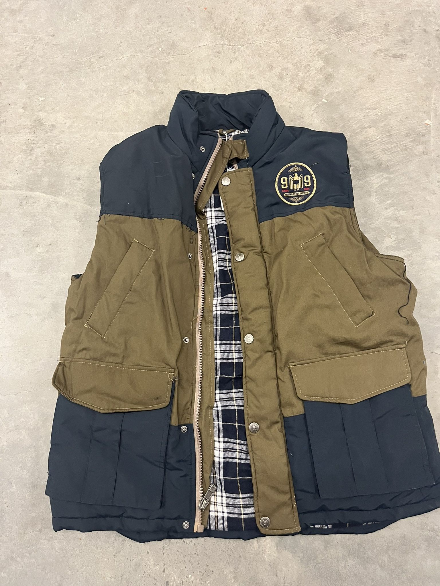 Rocawear VintageClassic Puffer Vest Large