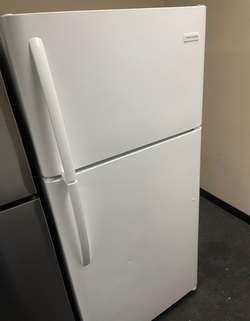 Frigidaire Top Freezer Fridge – White, Clean, Ice Maker Ready