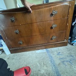Dresser And Mirror 