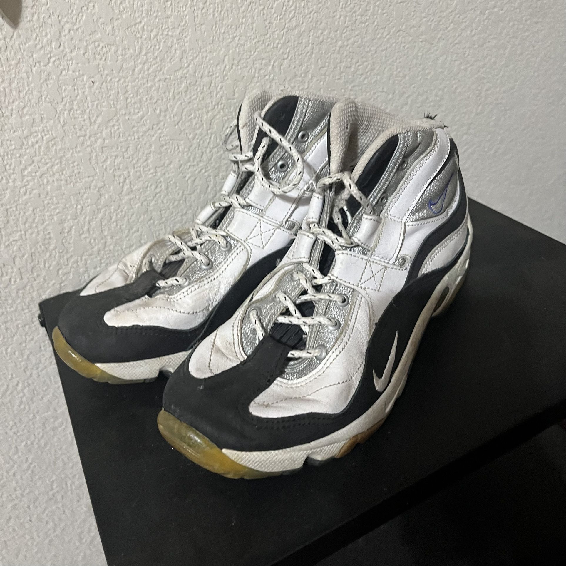 Nike Air Throwback Sneakers From The 90's Vintage 90s Nike