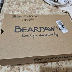Brand New Bearpaw Slippers Size 6