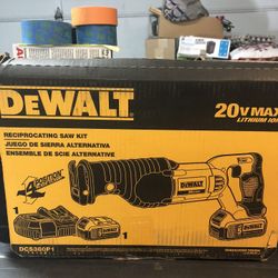 DeWalt Reciprocating Saw & 5AH Battery & Charger 