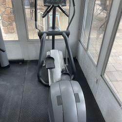 Elliptical Trainer Workout Machine